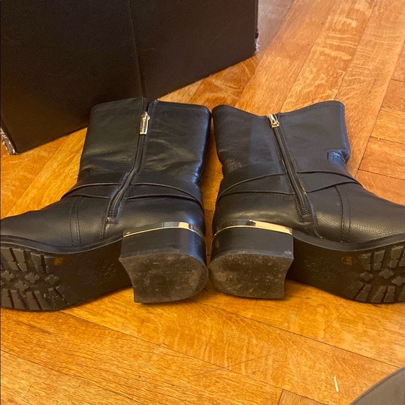 Vince Camuto Black Leather Boots- 7.5 - Picture 5 of 7